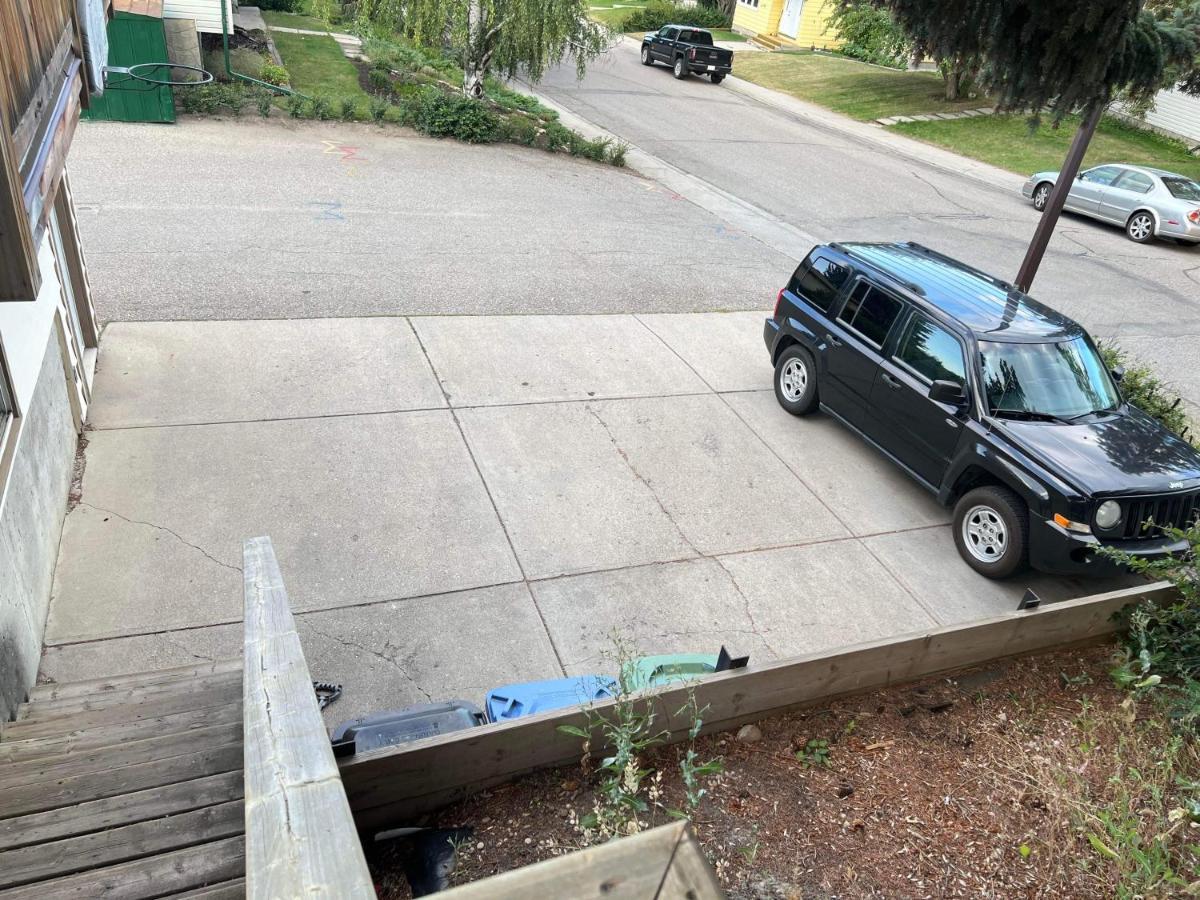 Cozy Basement Suite-溫馨小屋 Designated Parking YYC Exterior foto